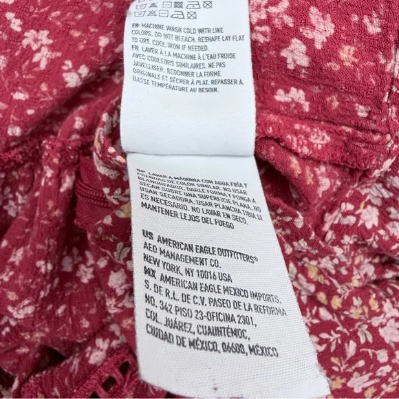 American Eagle Outfitters Red Floral Romper w/ pockets - Picture 12 of 12